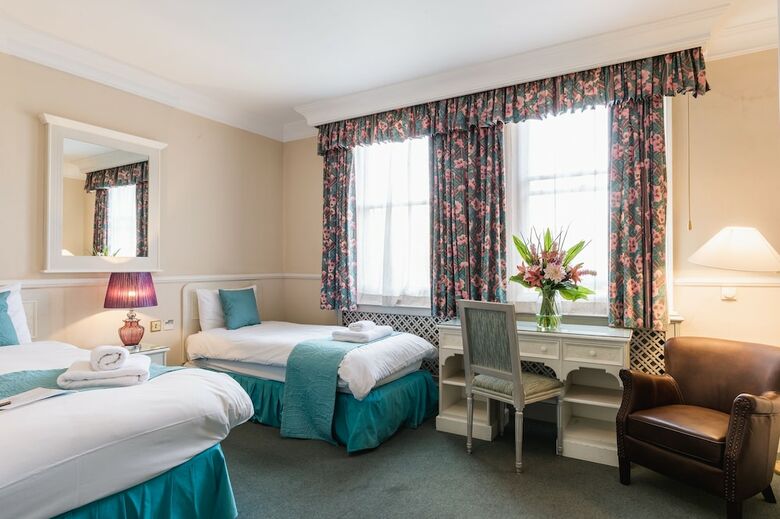 Bed & Breakfast St Margarets Hotel