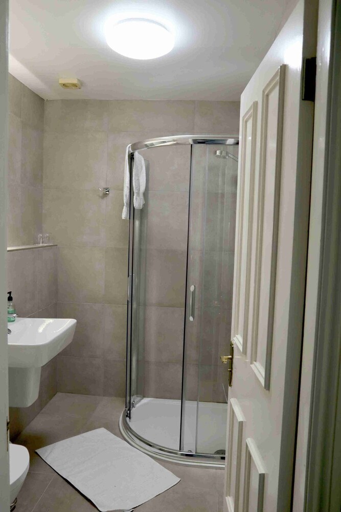 Bed & Breakfast St Margarets Hotel