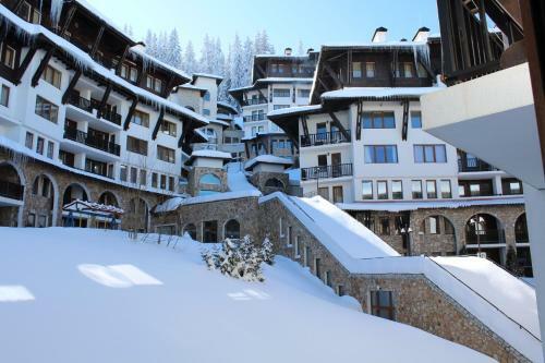 Apartments In Complex Grand Manastira