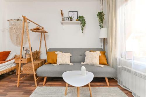 Cosy&art 1bd Apartment Next To Slaveykov Square