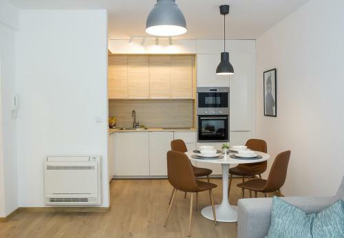 Apartamento Stylish Retreat / High-end Flat / Varna Downtown