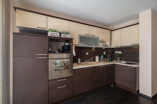 Top Location Apartment In The Center