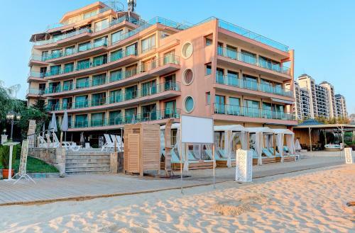 Beachfront Apartments By Marty's