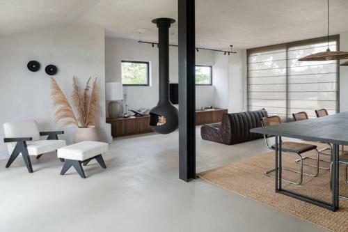 Luxe Design Villa Met Vrij Uitzicht Over Het Meer.