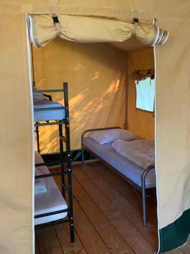 Glamping Safaritent Op Camping De Rimboe