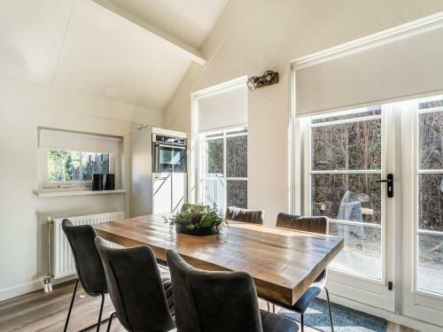 Cosy Holiday Home In Lunteren With Terrace