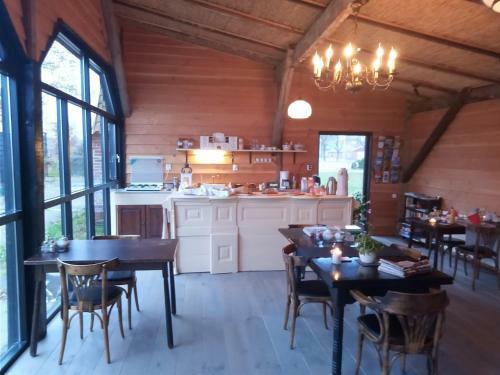 Bed & Breakfast Boerderijkamer Zwanebloem