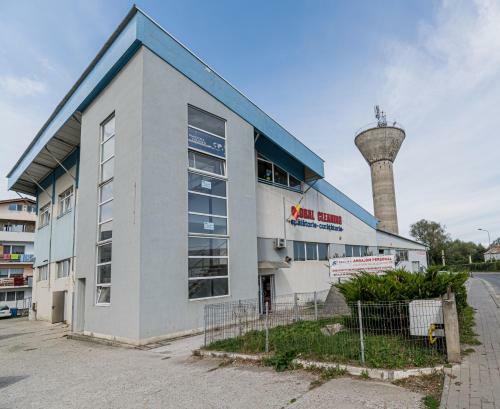 Hostel Ghimbav Airport