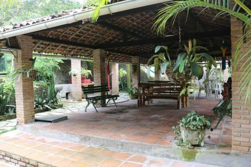 S�tio S�o Francisco, Natureza E Estrutura Completa