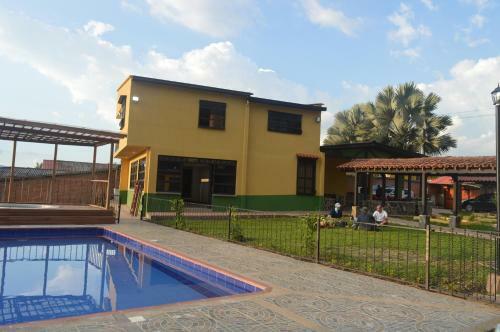 Finca La Caba�ita Los Boh�os Con Piscina