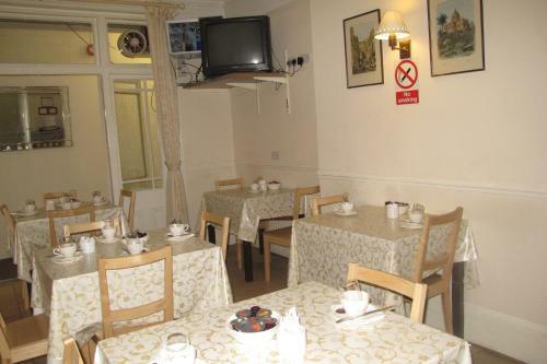 Hostal Chiswick Court Hotel - B&B