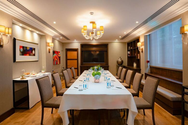 Jumeirah Lowndes Hotel