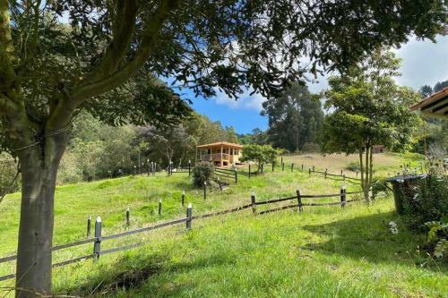 Un Refugio En Las Monta�as De Tabio