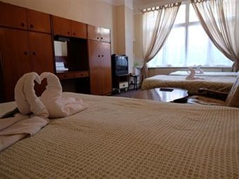 Hostal Charlotte Guest House