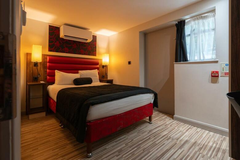 Hotel Simply Rooms & Suites