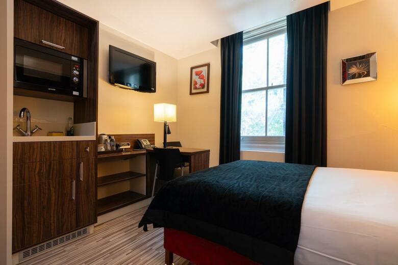 Hotel Simply Rooms & Suites