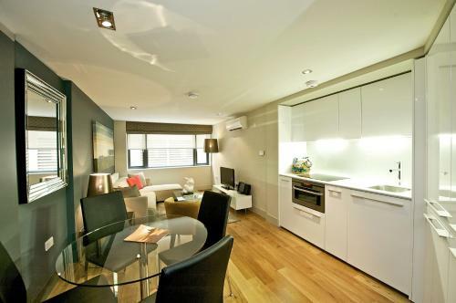 Apartamentos Fraser Residence City