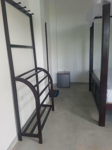 Hotel Waves Hiri