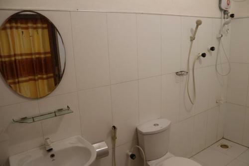 Sandy Bay Hotel Arugambay