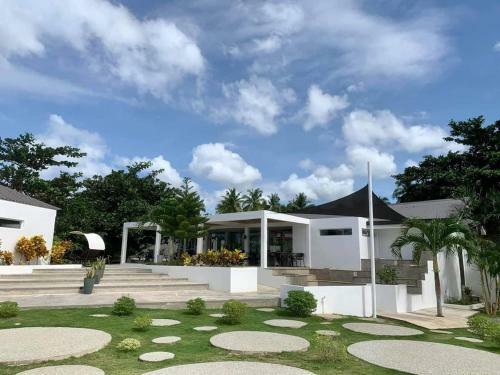 Hotel Cebu R Resort Tabuelan