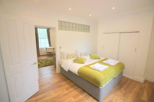 Regency House Apartments