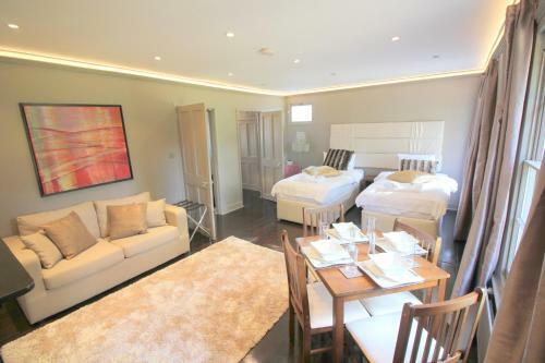Regency House Apartments