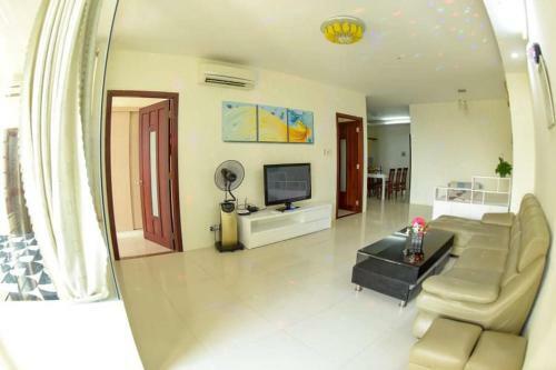 Thuyhanh Luxury Apartment- The Water Front