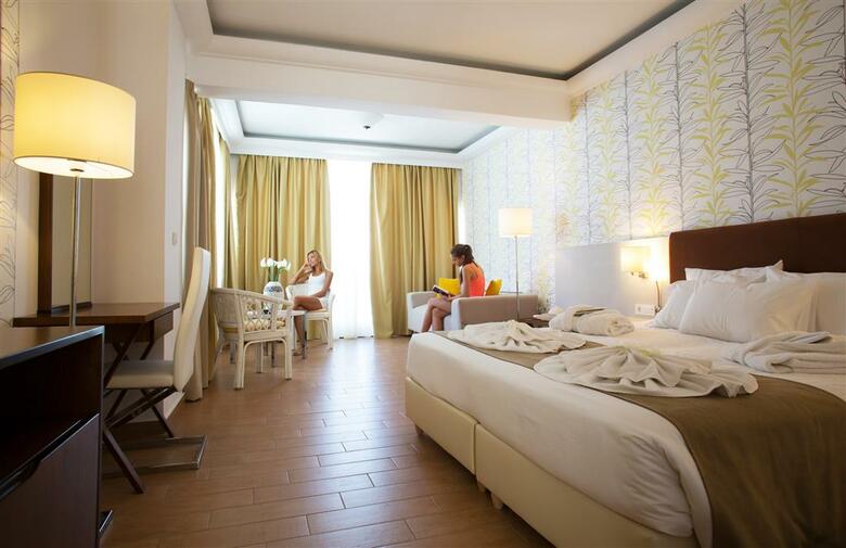 Hotel Kalyves Beach