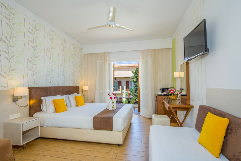 Hotel Kalyves Beach