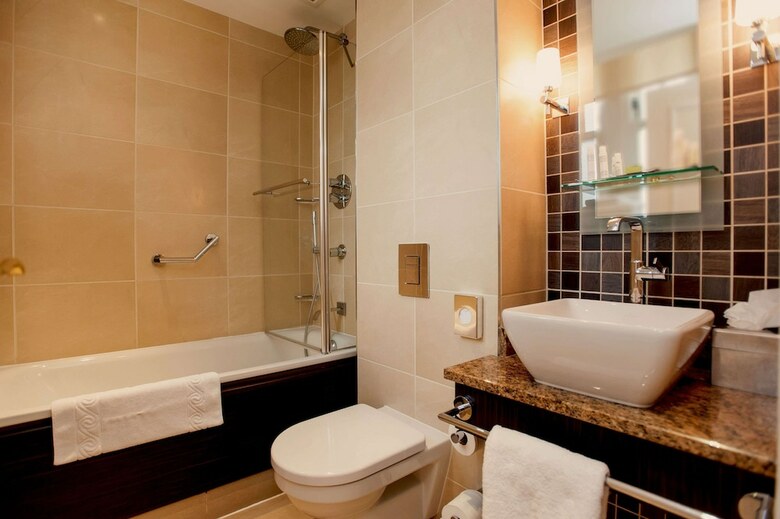 Doubletree By Hilton Dunblane Hydro Hotel