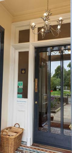Hostal Moray Park Guest House
