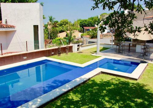 Casa Con Alberca Junto Al Lago