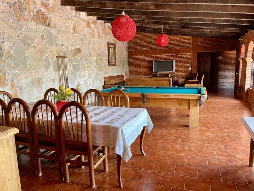 Casa De Campo Para 21 Personas Con Alberca Y Caldera