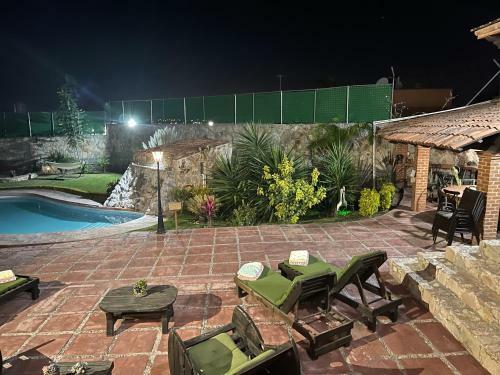 Casa De Campo Para 21 Personas Con Alberca Y Caldera