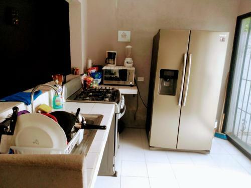 Hostal Casa Ixchel - Private Parking, A/c, Wifi, Hot Water, A/c
