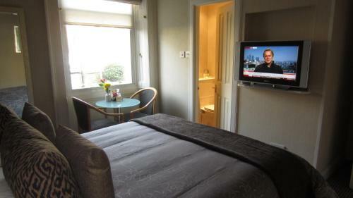 Hostal Kew House And Apartments