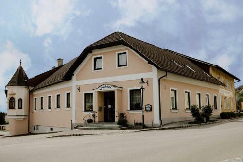 Hostal Pension Zur Weintraube