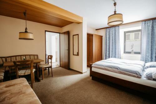 Hostal Pension Zur Weintraube