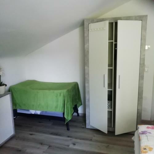 Sandras Ferienhaus Bungalow Sonnenalm