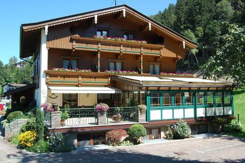 Hostal G�stehaus Waldruh