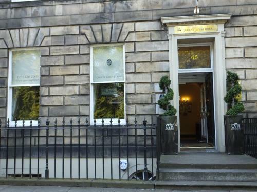 Hostal Queens Guest House