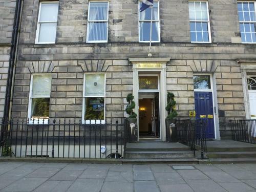 Hostal Queens Guest House