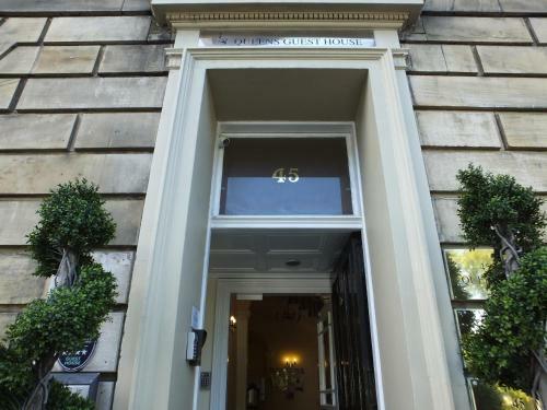 Hostal Queens Guest House