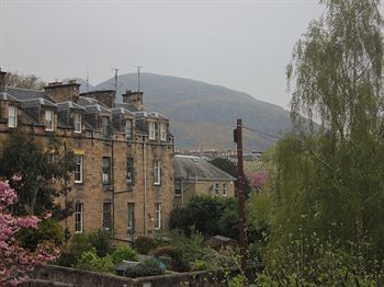 Bed & Breakfast Mcgregors Guest House