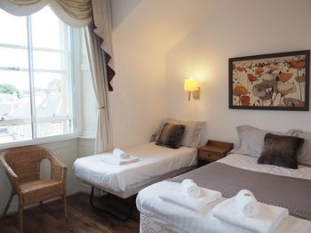 Bed & Breakfast Mcgregors Guest House