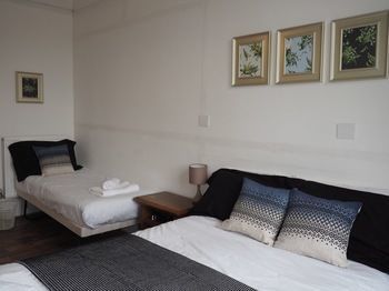 Bed & Breakfast Mcgregors Guest House