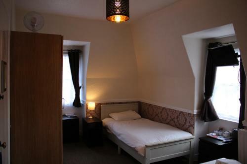 Ardmillan Hotel