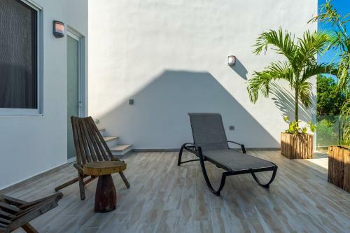 Yaakunah Dine Poolside At A Chic Paradise Villa In Tulum