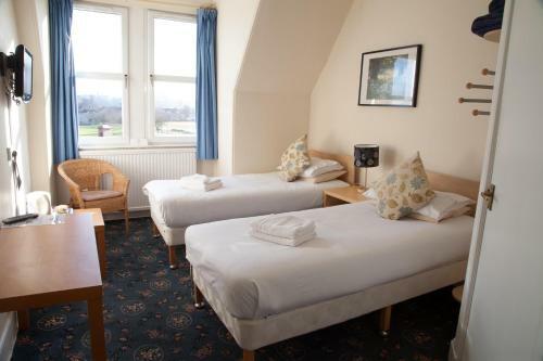 Hostal Garfield Guest House