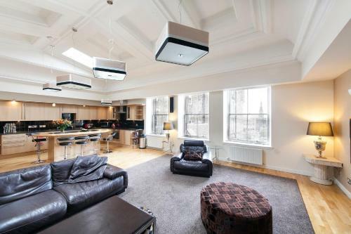Burnets Apartments